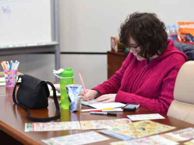 Healthy Transitions Program Creates Wellness Notebooks